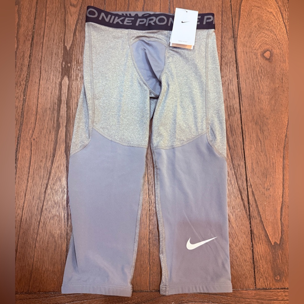 Nike Pro kids 3/4 leggings. Size large. NWT